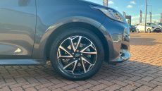 Toyota Yaris 1.5 Hybrid Design 5dr CVT Hybrid Hatchback